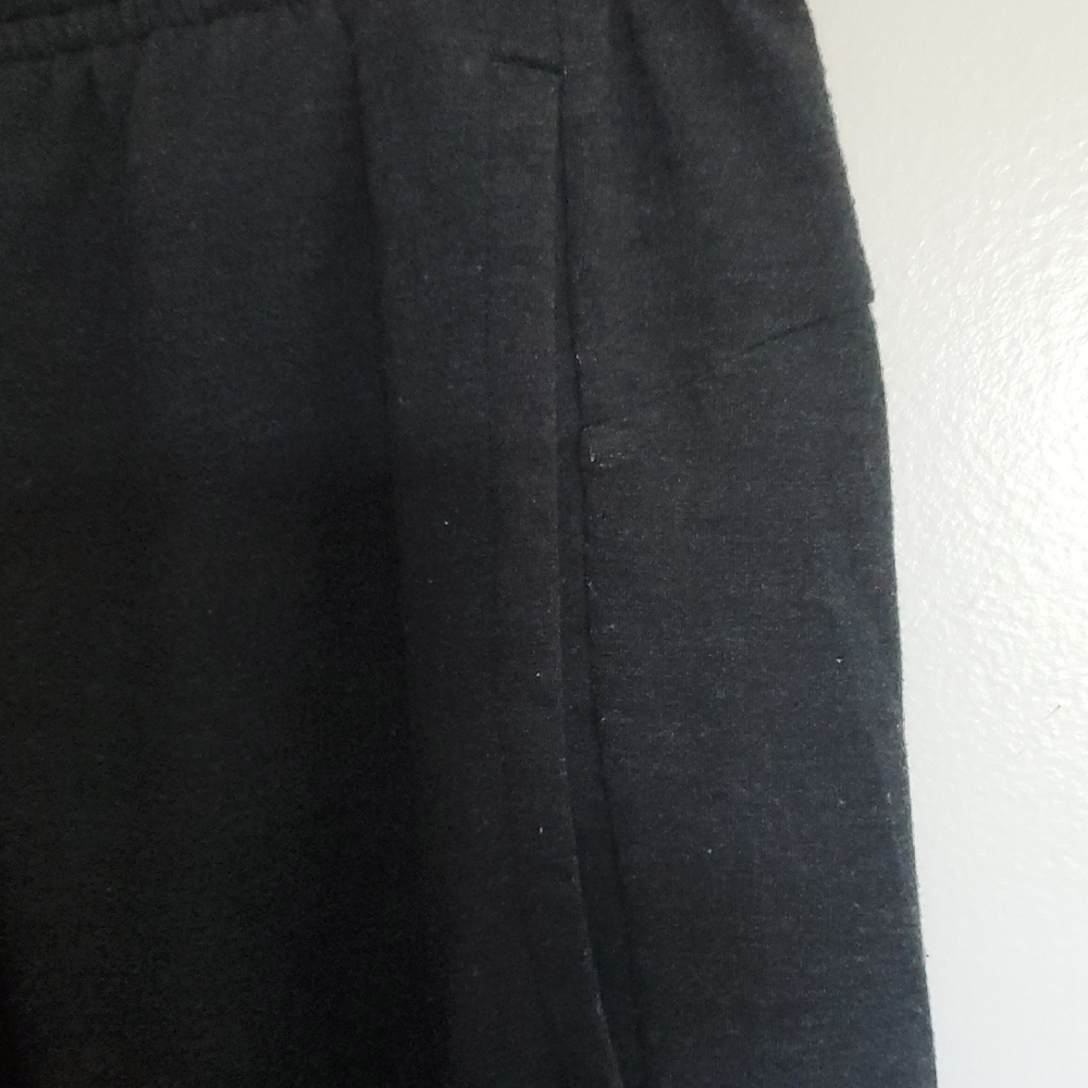 Nike Black Athletic Shorts - Picture 3 of 7